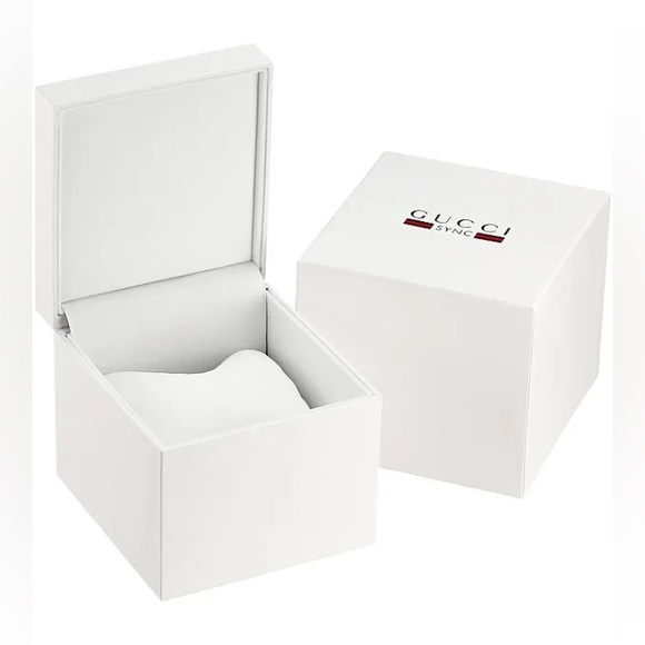 GUCCI
36MM Stainless Steel & Rubber Strap Watch NWOT comes with box - Picture 2 of 7